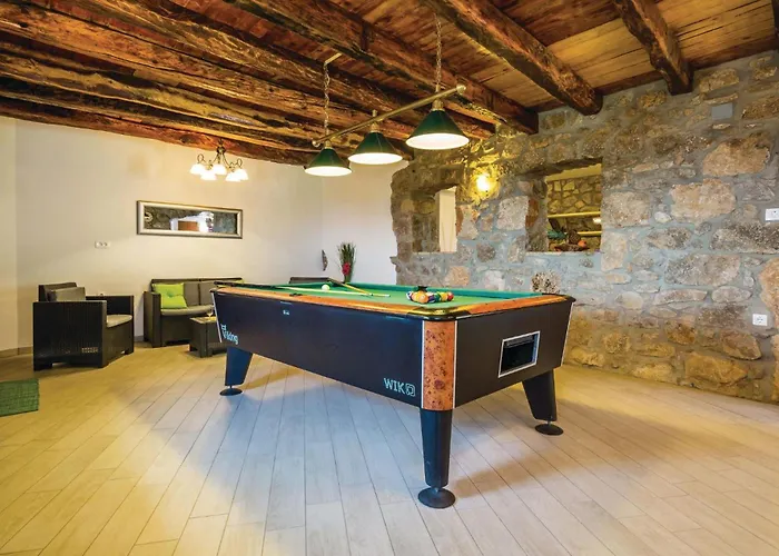 Beautiful Home In Medveja