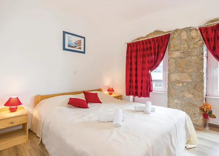 Beautiful Home In Medveja