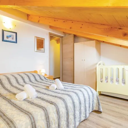 度假居 Cozy In With Outdoor Swimming Pool