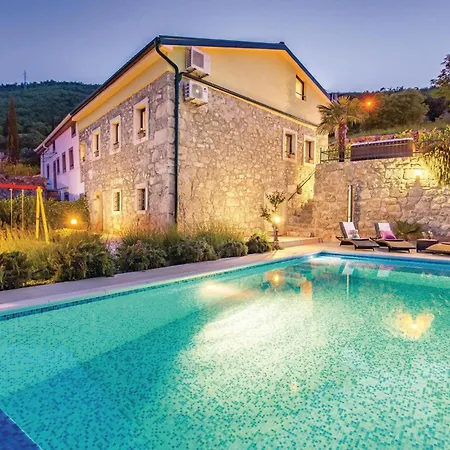 度假居 Cozy In With Outdoor Swimming Pool 密德维亚